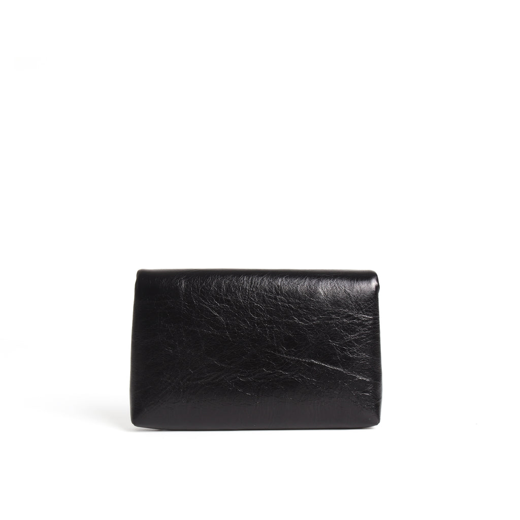 Vintage-style chain envelope bag