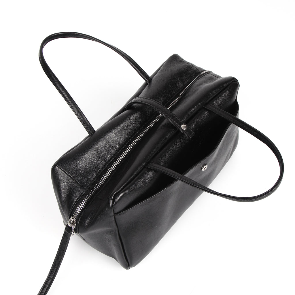Relaxed-Vibe Squeeze Bag