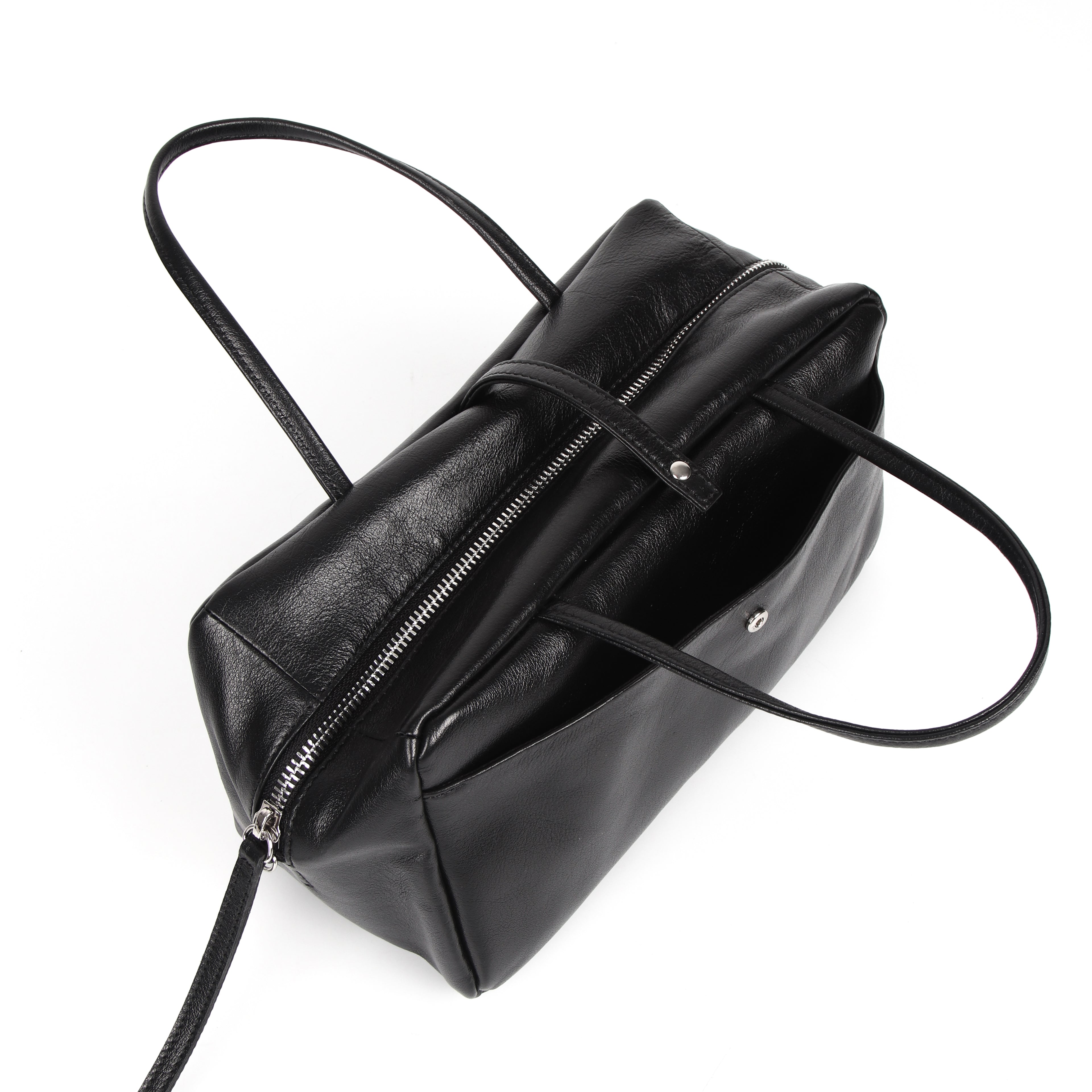 Relaxed-Vibe Squeeze Bag