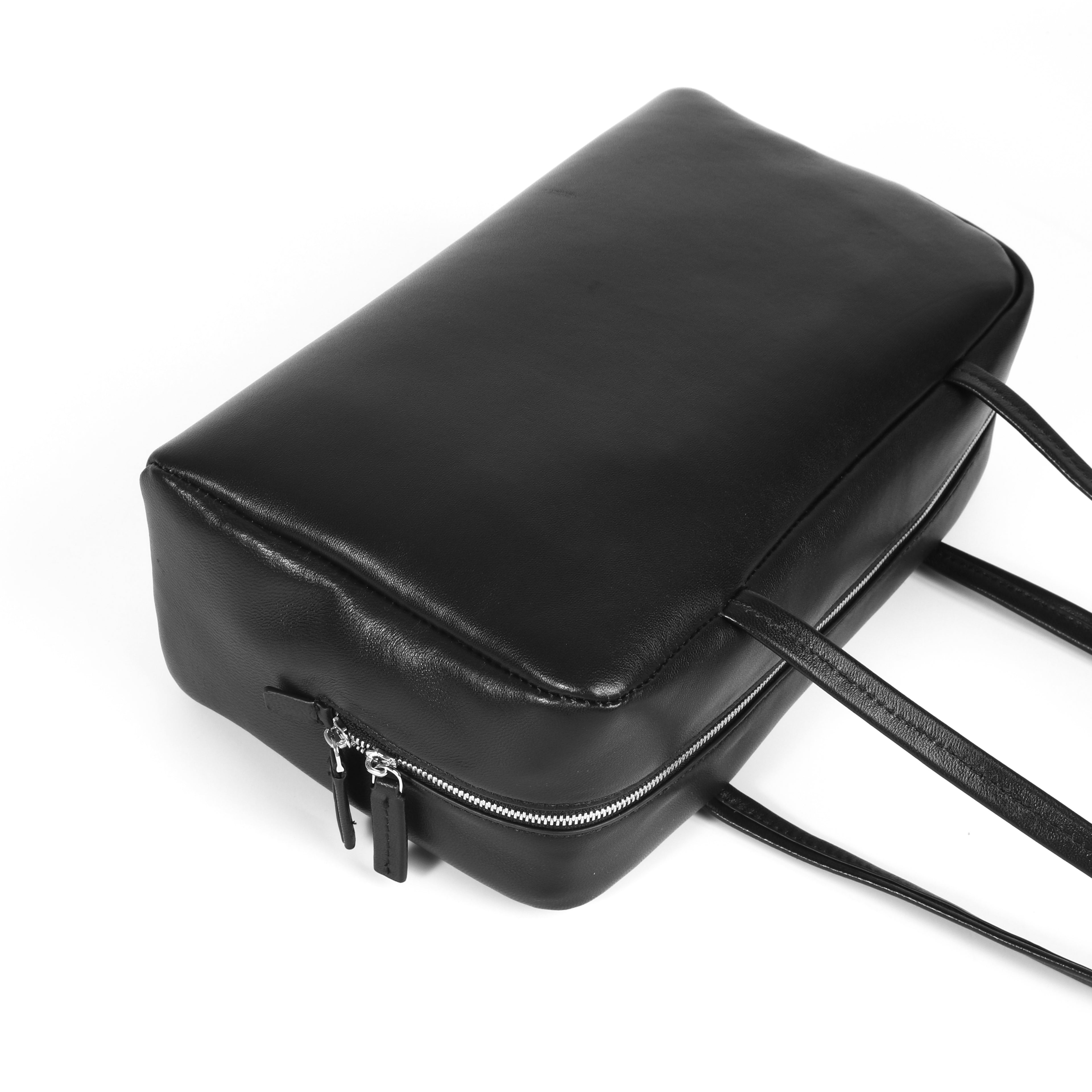 Minimalist bowling bag